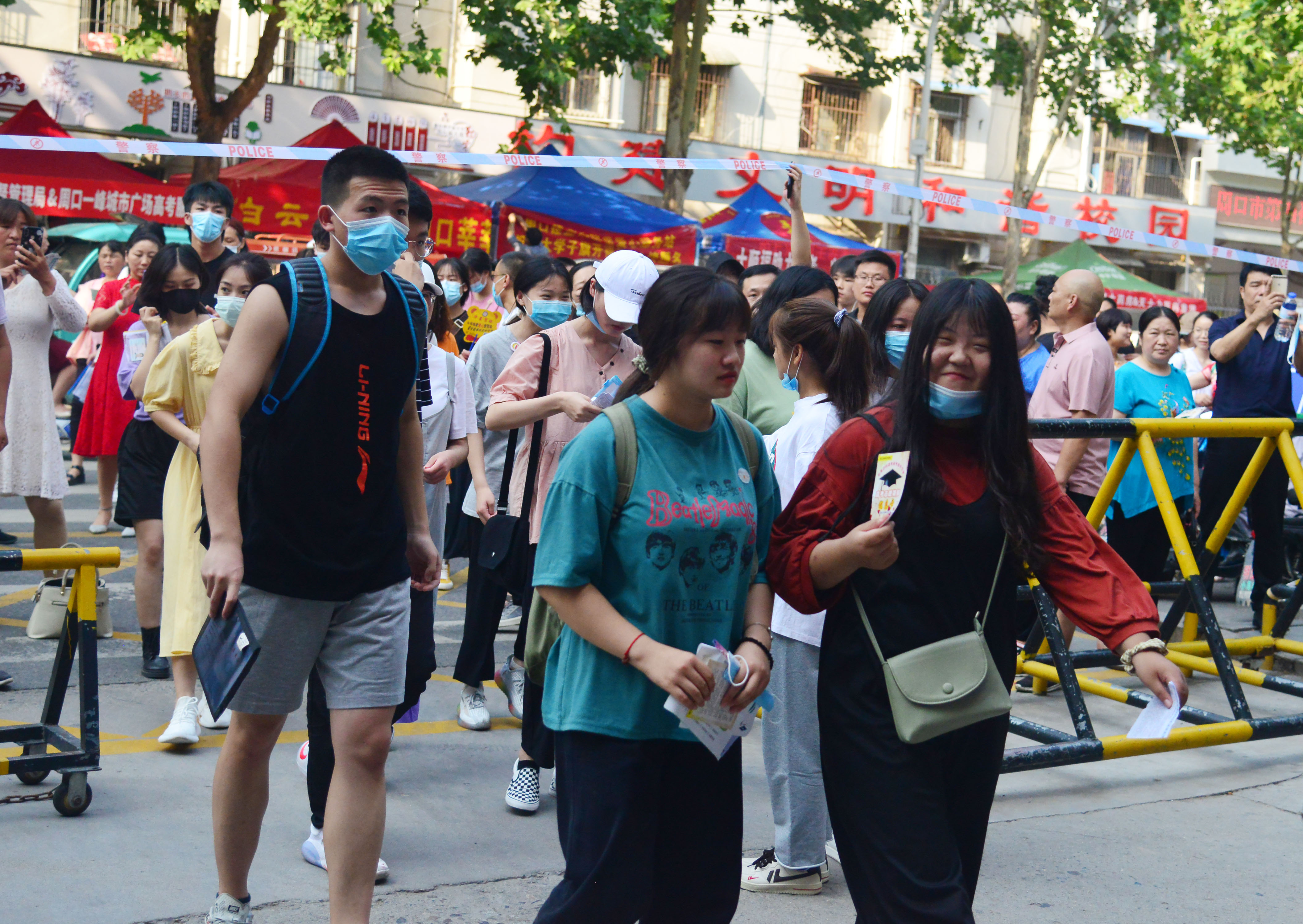 開(kāi)考！加油，后浪們！